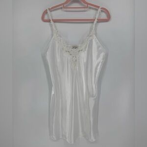 Dentelle Vintage Women's Elegant White Lace Trim Chemise Size Large